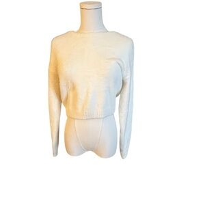 Hollister Fuzzy Cropped Sweater – Size‎ Small – Winter White